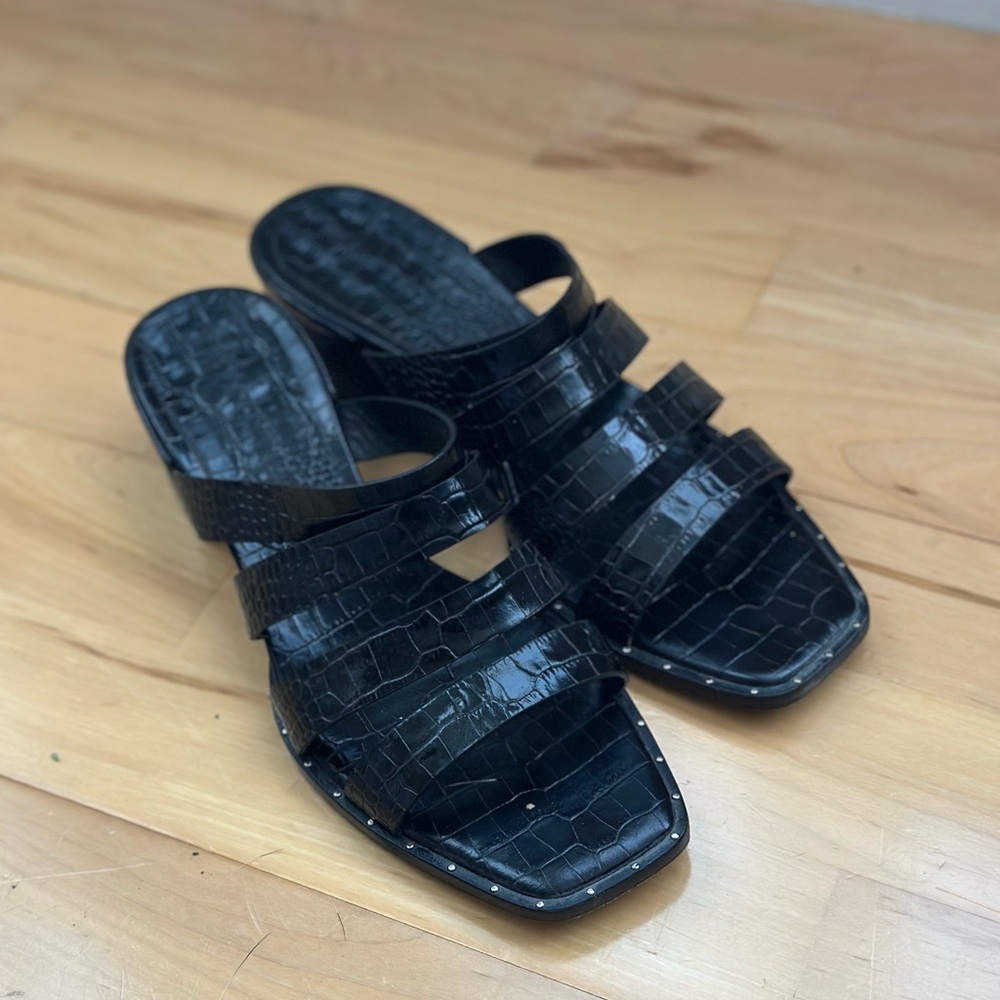 Freda Salvador Black Croc-Embossed Strappy Sandals